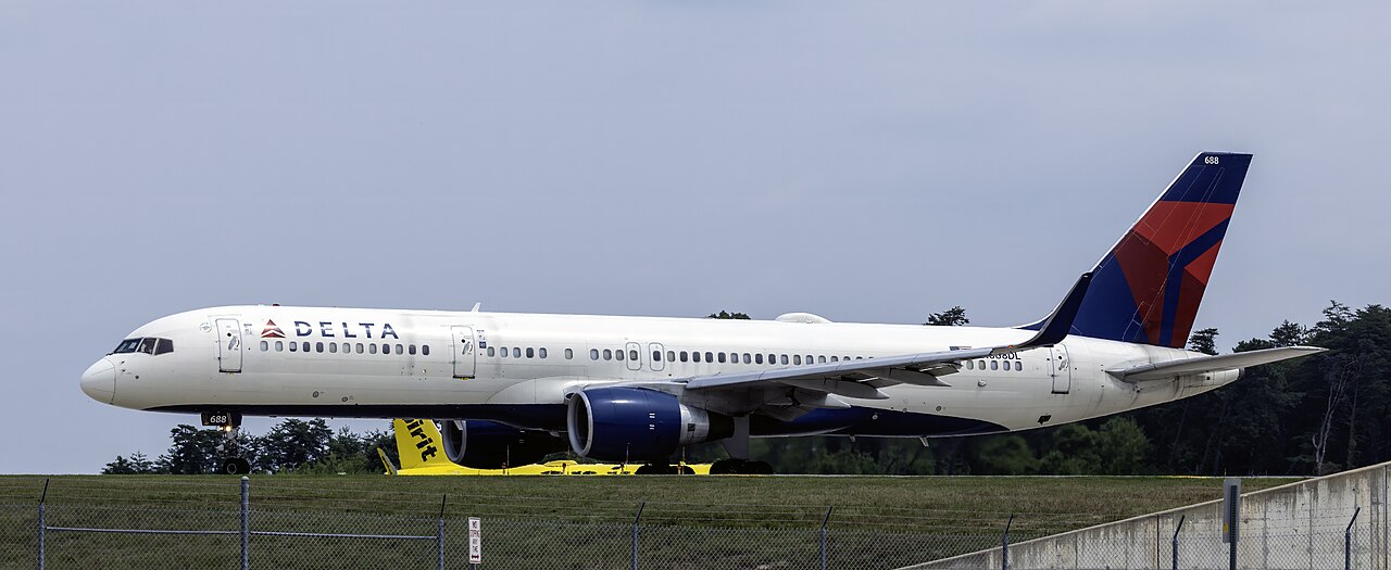 达美DL791疑因客舱增压问题返航JFK,161名乘客与机组安全落地