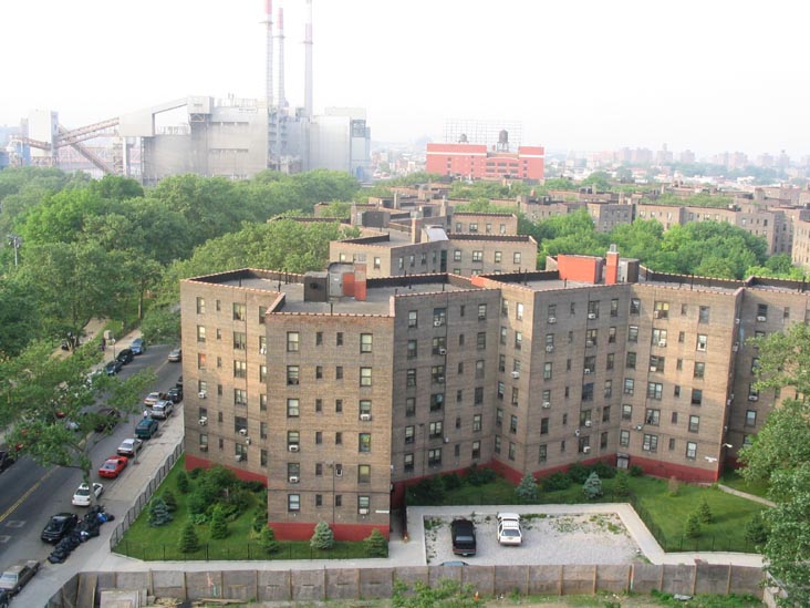 皇后区NYCHA住户论坛今晚举行,可当面反映维修、霉菌与电梯问题 资料图